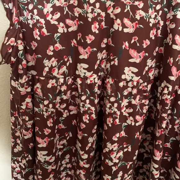 SHEIN LUNE Plus Allover Floral Print Ruffle Trim Batwing Sleeve Peplum Tee - Picture 3 of 4